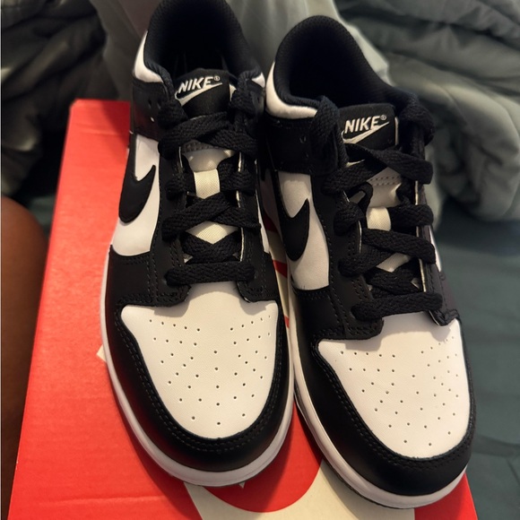 Nike Dunk Low Panda - Picture 5 of 7